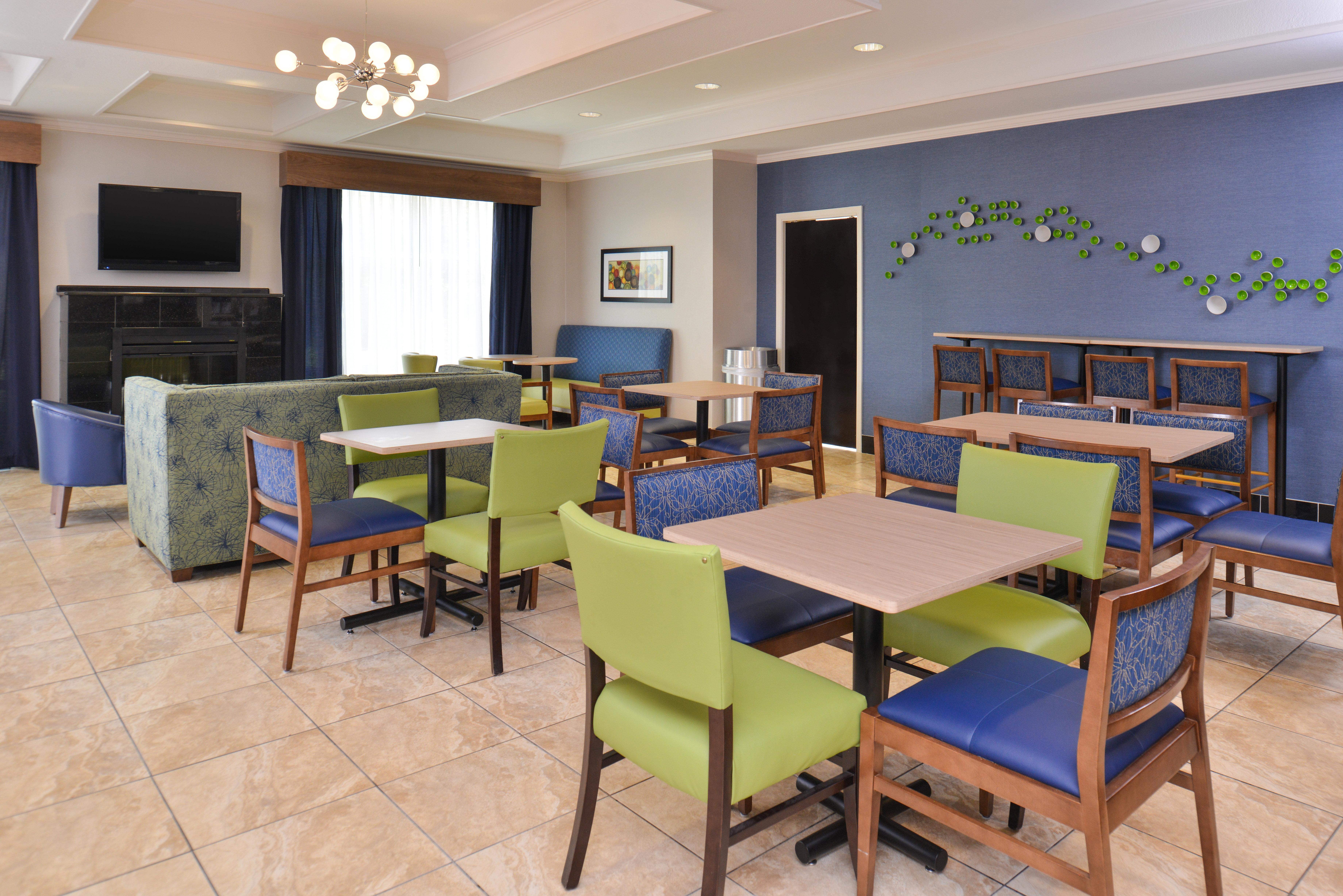 Holiday Inn Express & Suites San Antonio South Exteriör bild