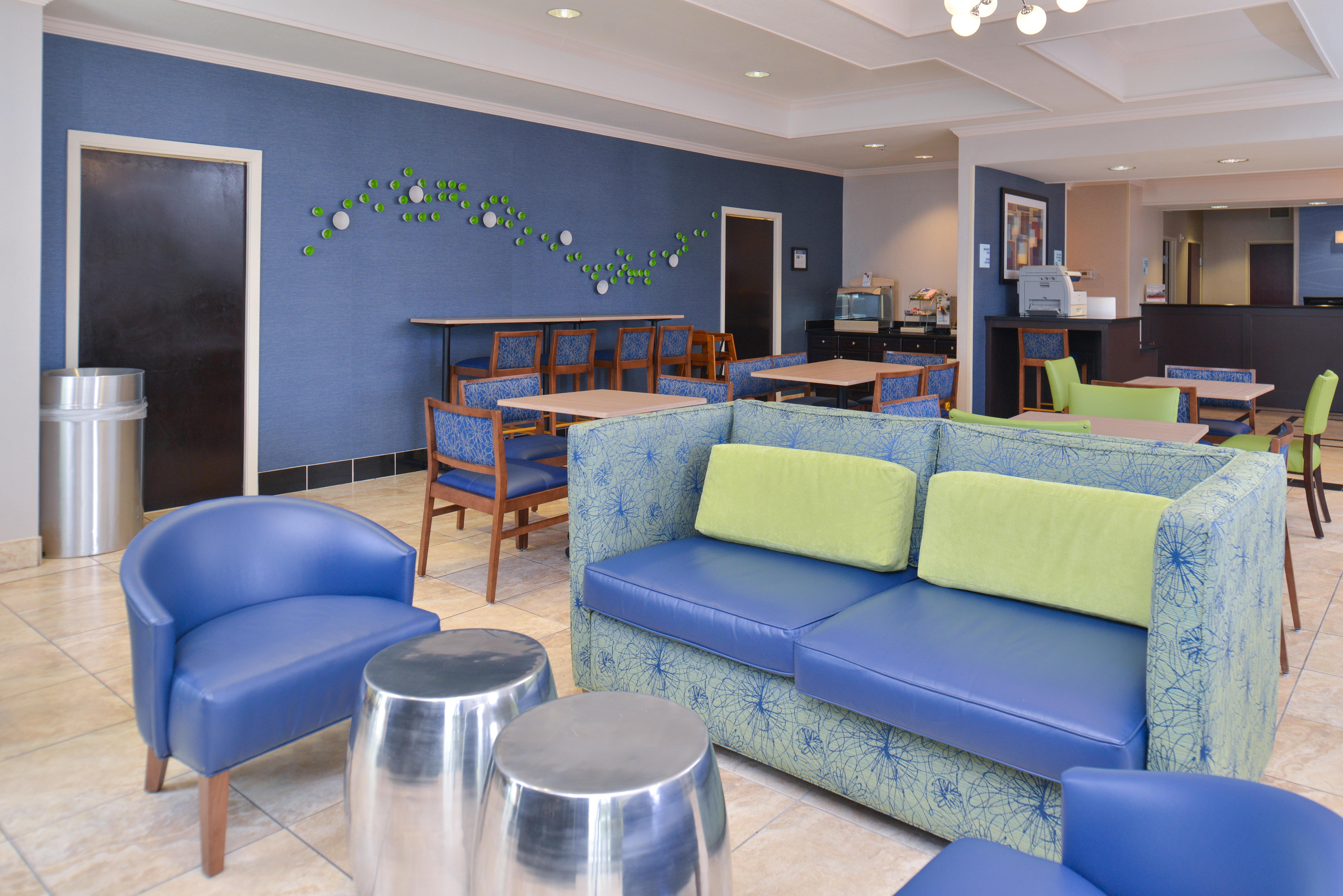 Holiday Inn Express & Suites San Antonio South Exteriör bild