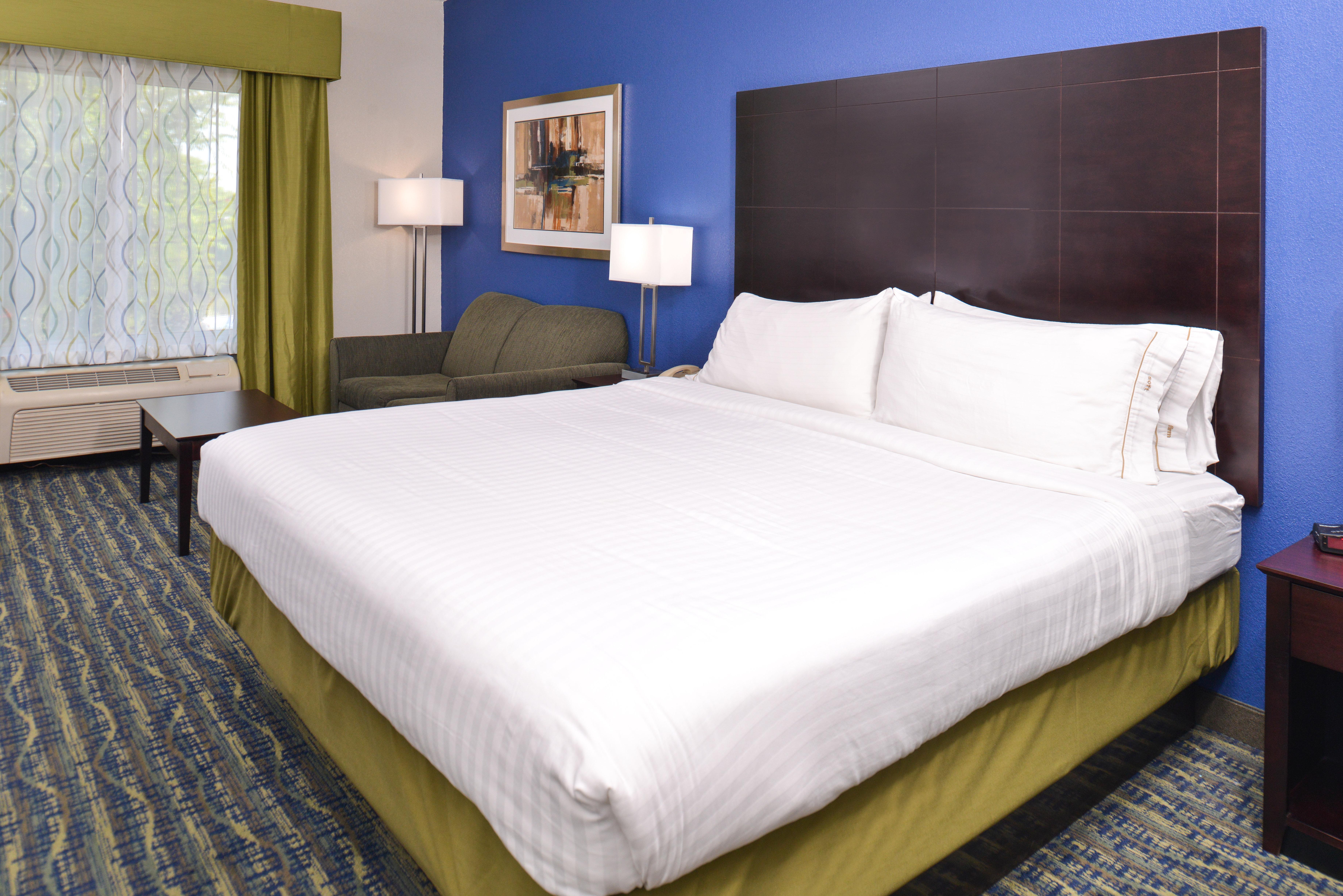 Holiday Inn Express & Suites San Antonio South Exteriör bild